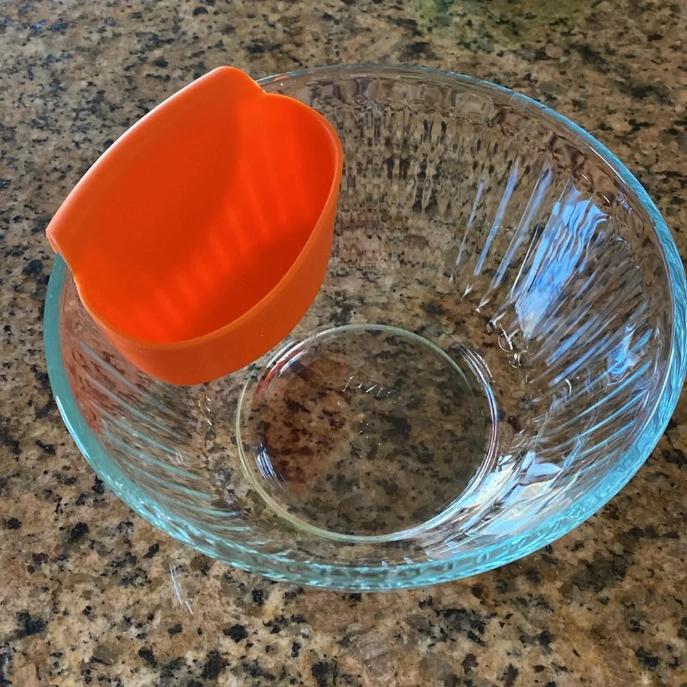 Trendy Hime Goods Silicone Clip Dip Sauce Condiment Snack Bowls Set of 2